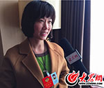 临沂市政协委员刘晓玲接受大众网记者采访.jpg