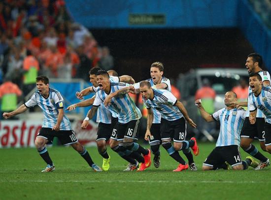 阿根廷点球大战淘汰荷兰 24年后再进决赛