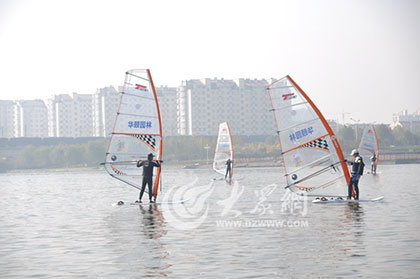 中国沂河帆板争霸赛周六开赛 5地10支队伍参加