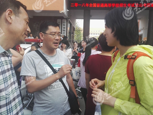 临沂一老师心系考生全程陪考 直到最后一位学