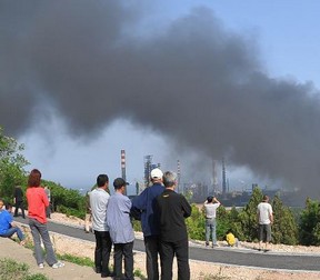 中石油大连石化分公司爆炸 已致2人失踪2人受伤