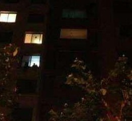 上海2名女童13楼坠亡 现场未发现孩子家属