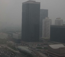 今年雾霾天数创52年之最 韩国口罩销量激增