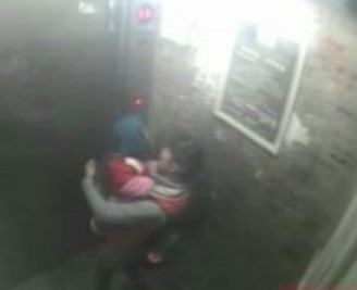 重庆女孩虐童完整视频曝光 连踹5脚后孩子从25楼坠落