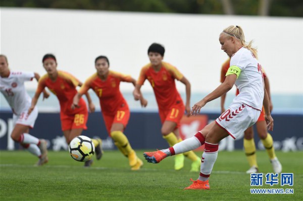 （体育）（4）足球——阿尔加夫杯：中国队不敌丹麦队