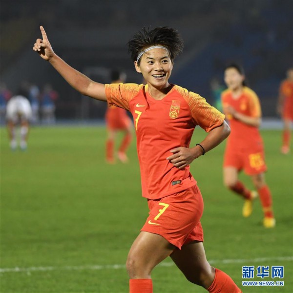 （体育）（11）足球——永川国际女足锦标赛：中国队胜新西兰队
