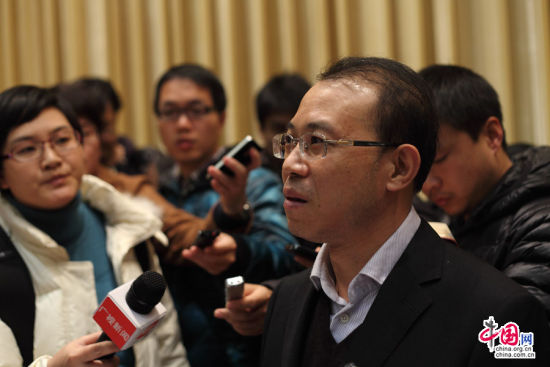 2013年2月28日，北京，全国政协办公厅新闻局局长张敬安在政协礼堂接受记者采访。中国网 陈维松 摄