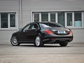 奔驰S500对比奥迪A8L