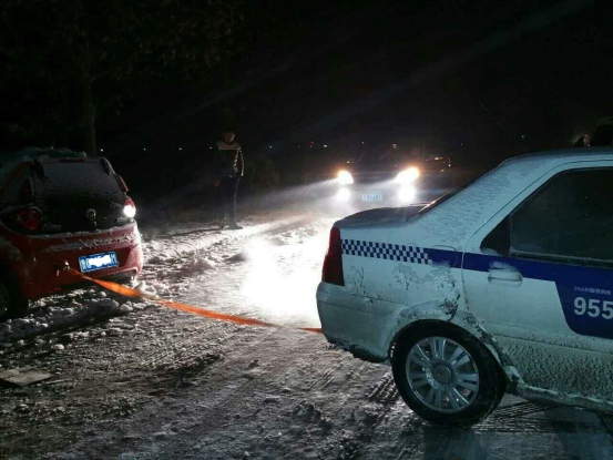 大雪中見保險真情雪中現場查勘