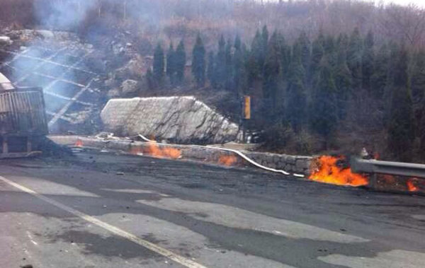 晋城高速隧道爆炸事件图片