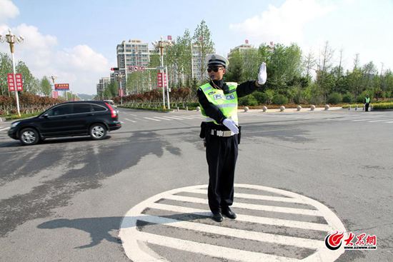 临沂临港经济开发区 厉家寨 交警