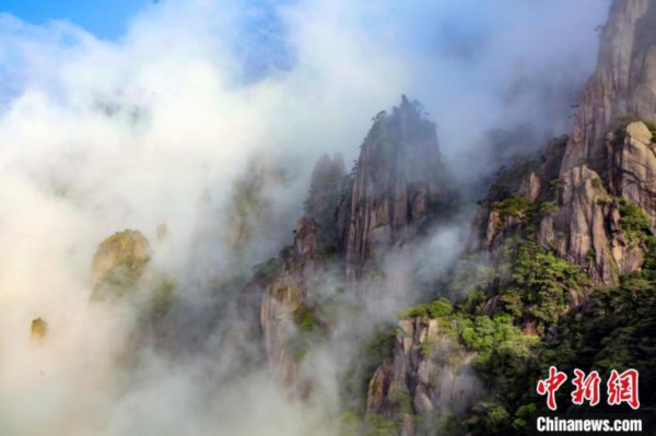 三清山霞光美景：玉台落日照紫烟