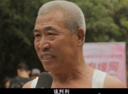 不常回家看望老人属于违法引神回复：30岁不结婚违法