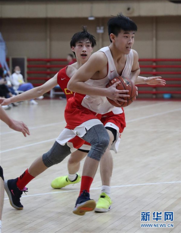 （体育）（5）篮球——中国青年男篮对抗赛：U17胜U18